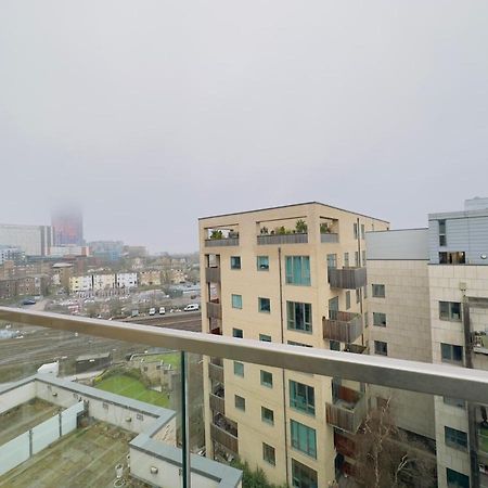 Luxurious Comfy Penthouse - Steps To East Croydon Train Station - Views Apartamento Exterior foto