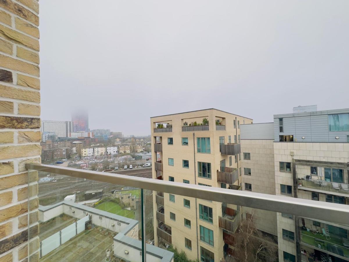 Luxurious Comfy Penthouse - Steps To East Croydon Train Station - Views Apartamento Exterior foto