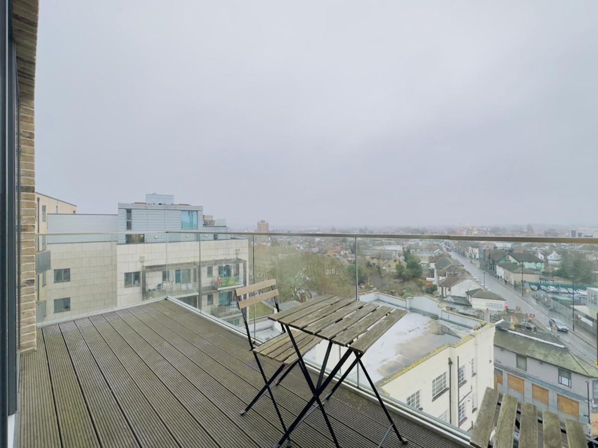 Luxurious Comfy Penthouse - Steps To East Croydon Train Station - Views Apartamento Exterior foto