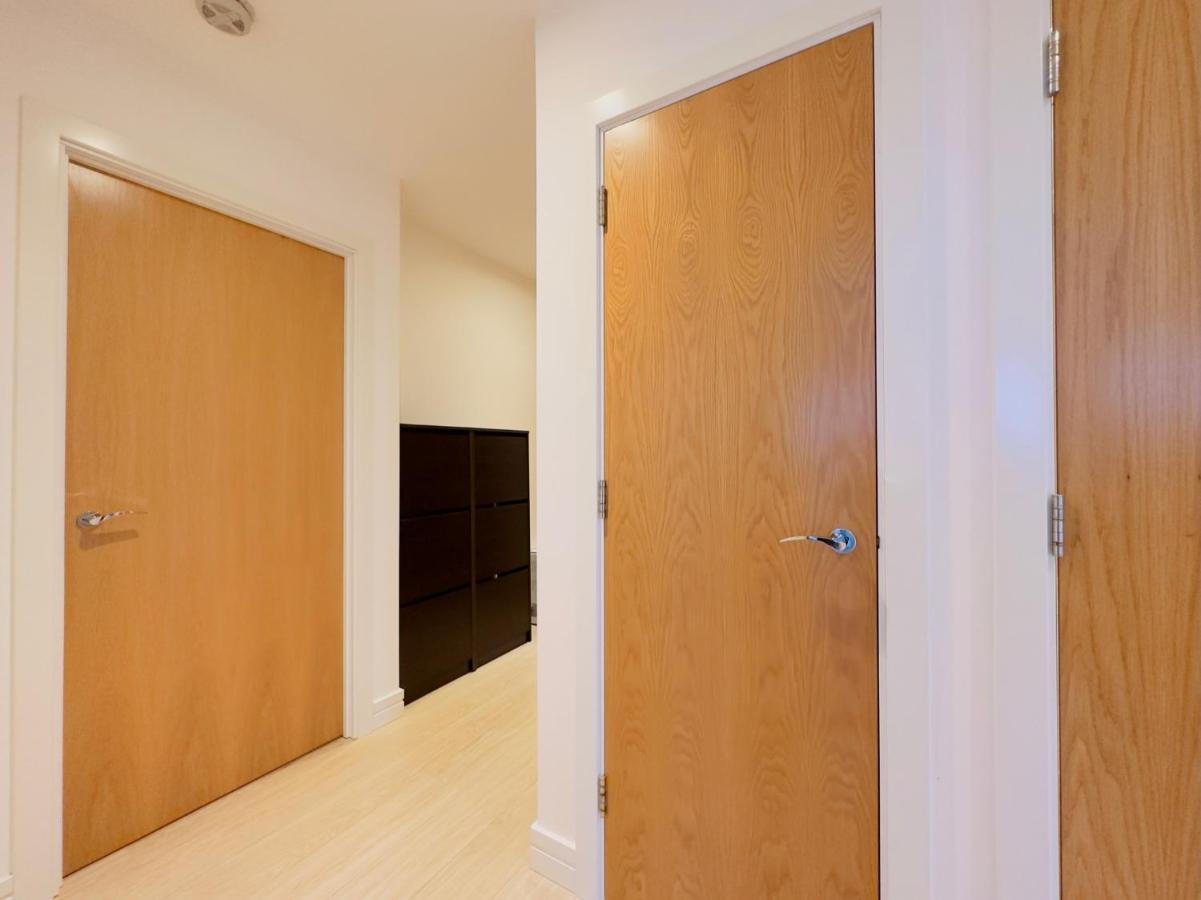 Luxurious Comfy Penthouse - Steps To East Croydon Train Station - Views Apartamento Exterior foto