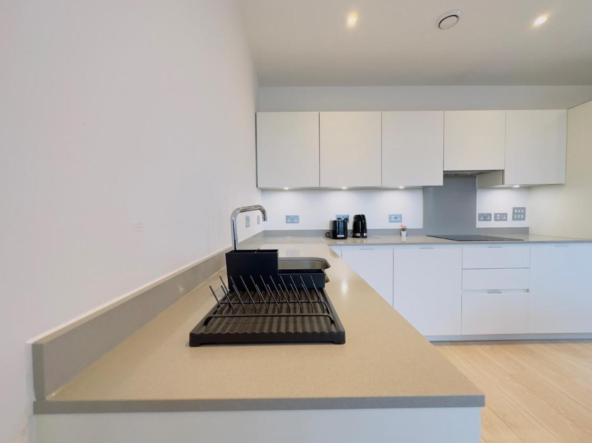 Luxurious Comfy Penthouse - Steps To East Croydon Train Station - Views Apartamento Exterior foto